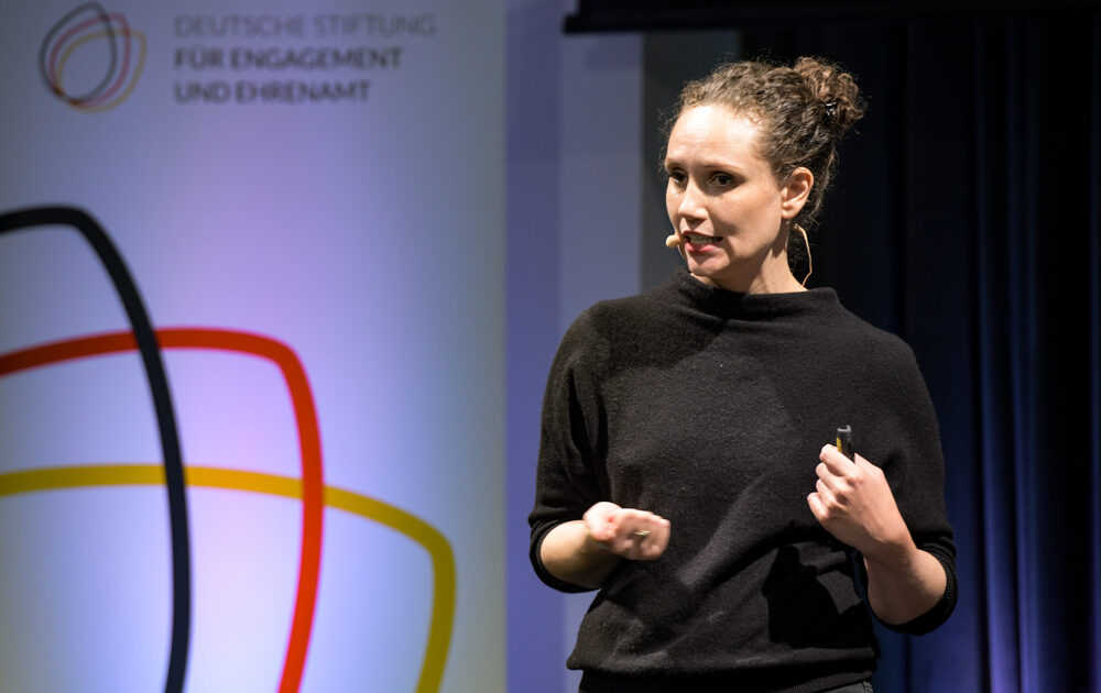 Siri Hummel beim DSEE Science Slam 2022 in Berlin