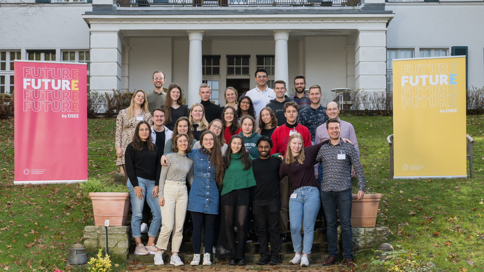 Gruppenfoto der Teilnehmenden am Programm FuturE 2022: 