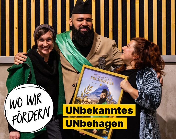 Gruppenfoto mit Nadja Müller de Ossio, Abbas Obaid und Jana Gigl Text: Wo Wir Fördern: UNbekanntes UNbehagen