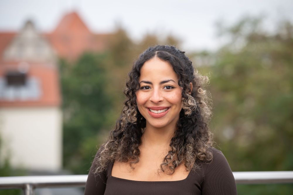 Porträtfoto Noura Bouhra